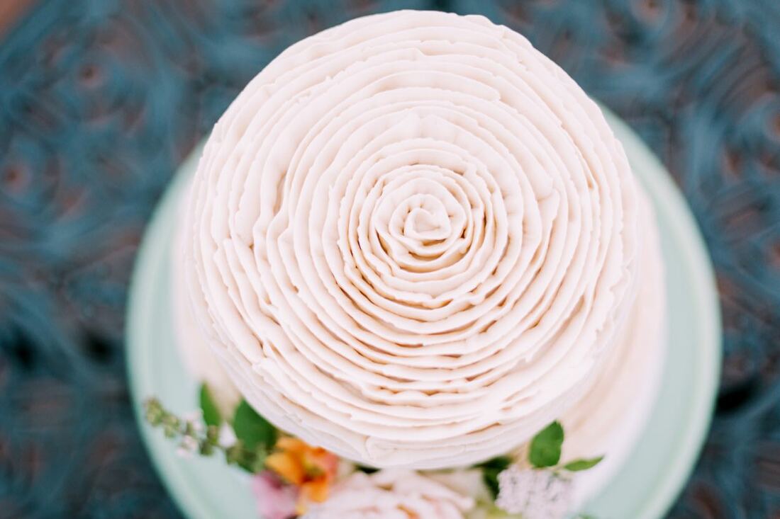 ruffle wedding cake