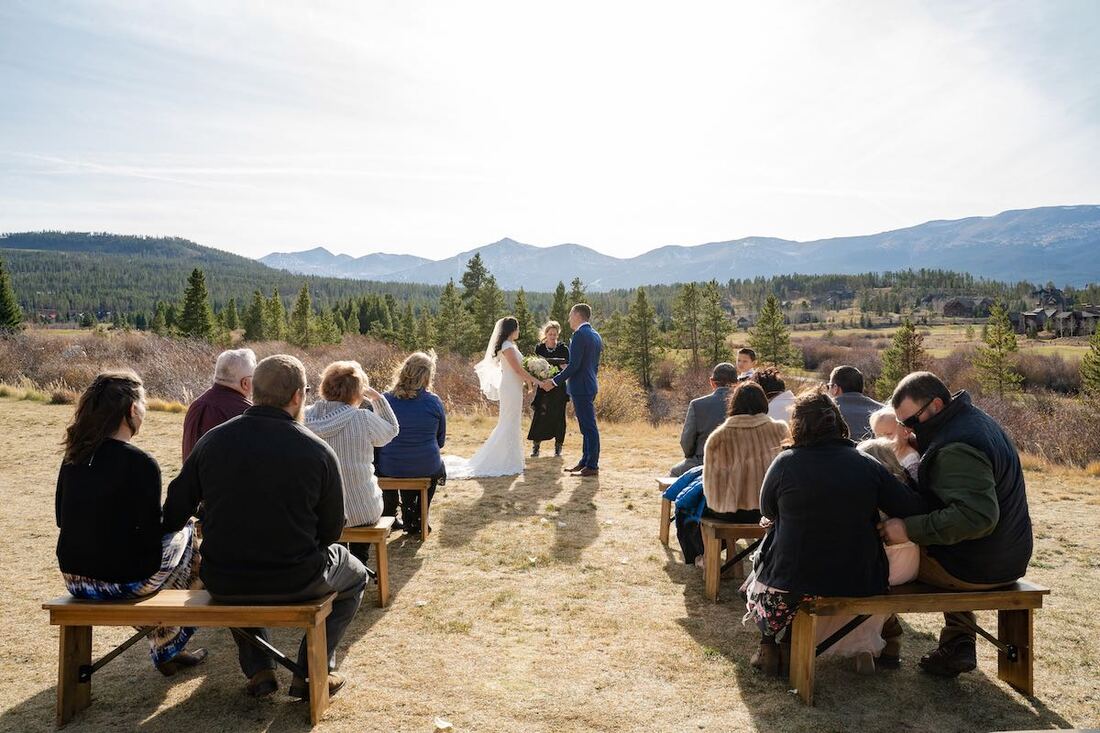 bench-rentals-for-wedding