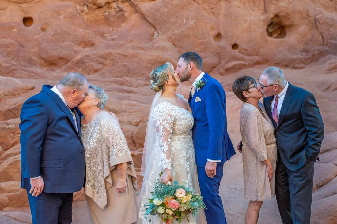garden-of-the-gods-wedding