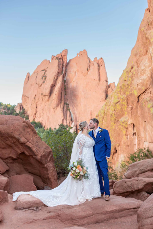 garden-of-the-gods-wedding