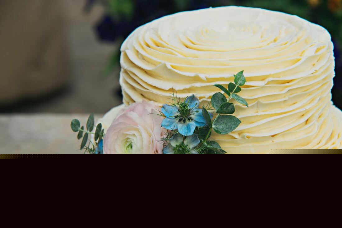 summer ruffle wedding cake