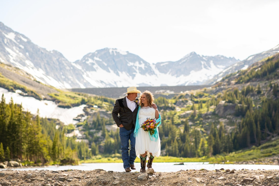 Intimate Colorado wedding