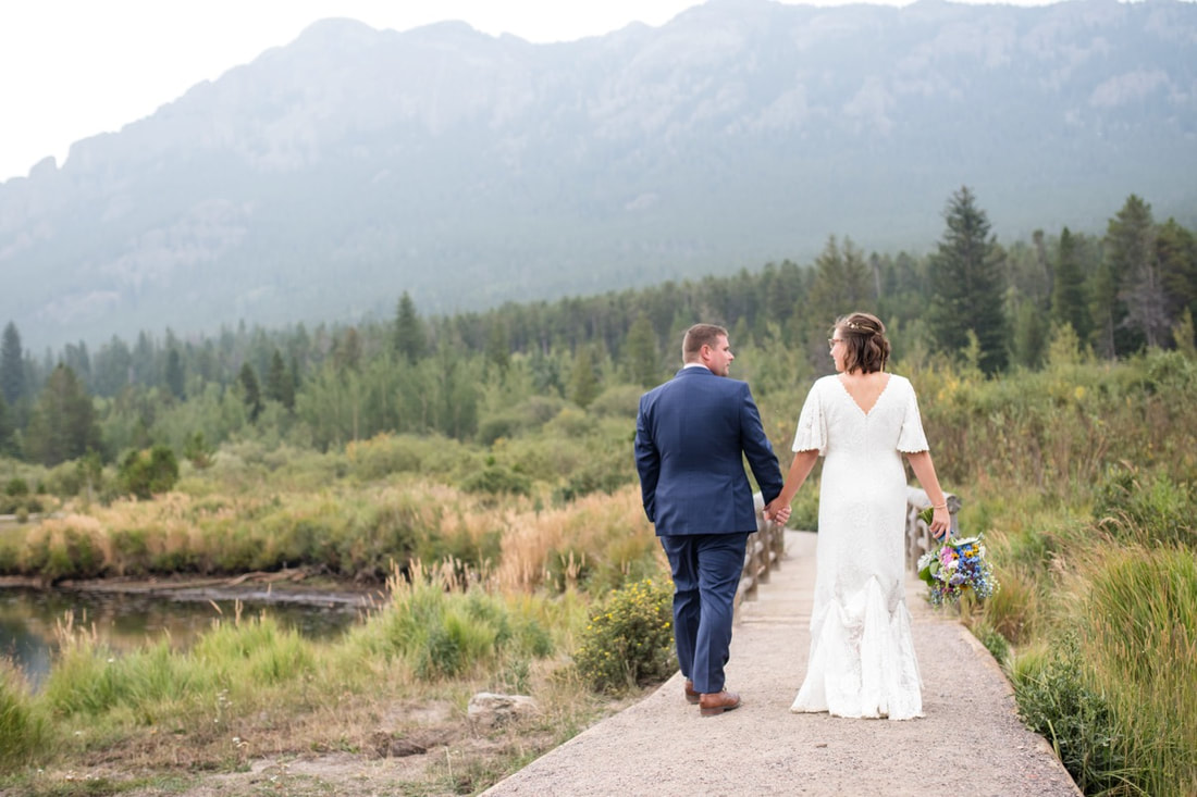 Colorado destination wedding cake