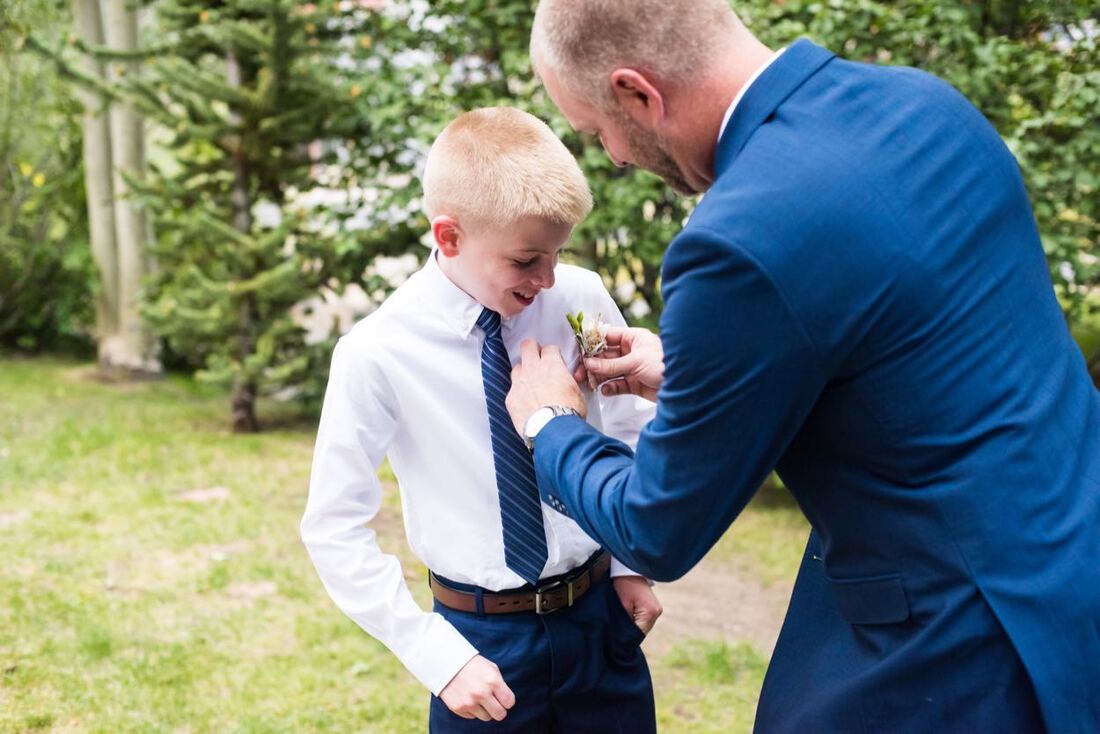 small wedding package boutonniere