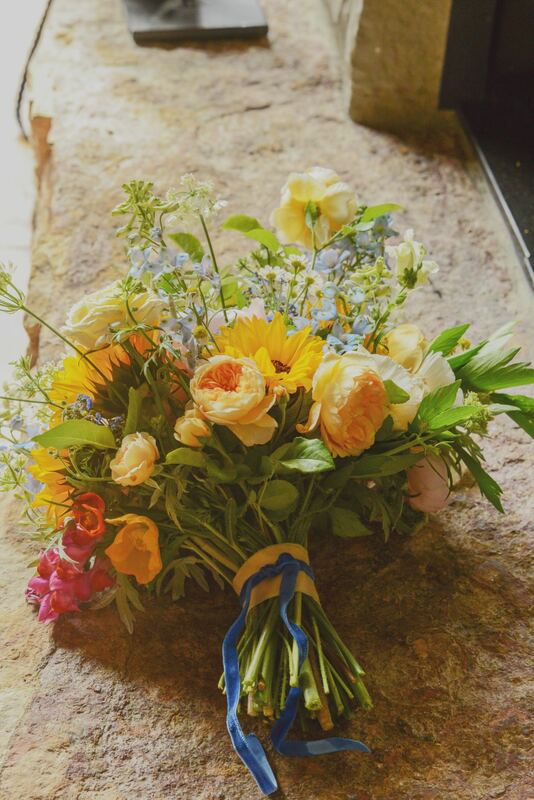 yellow wedding bouquet